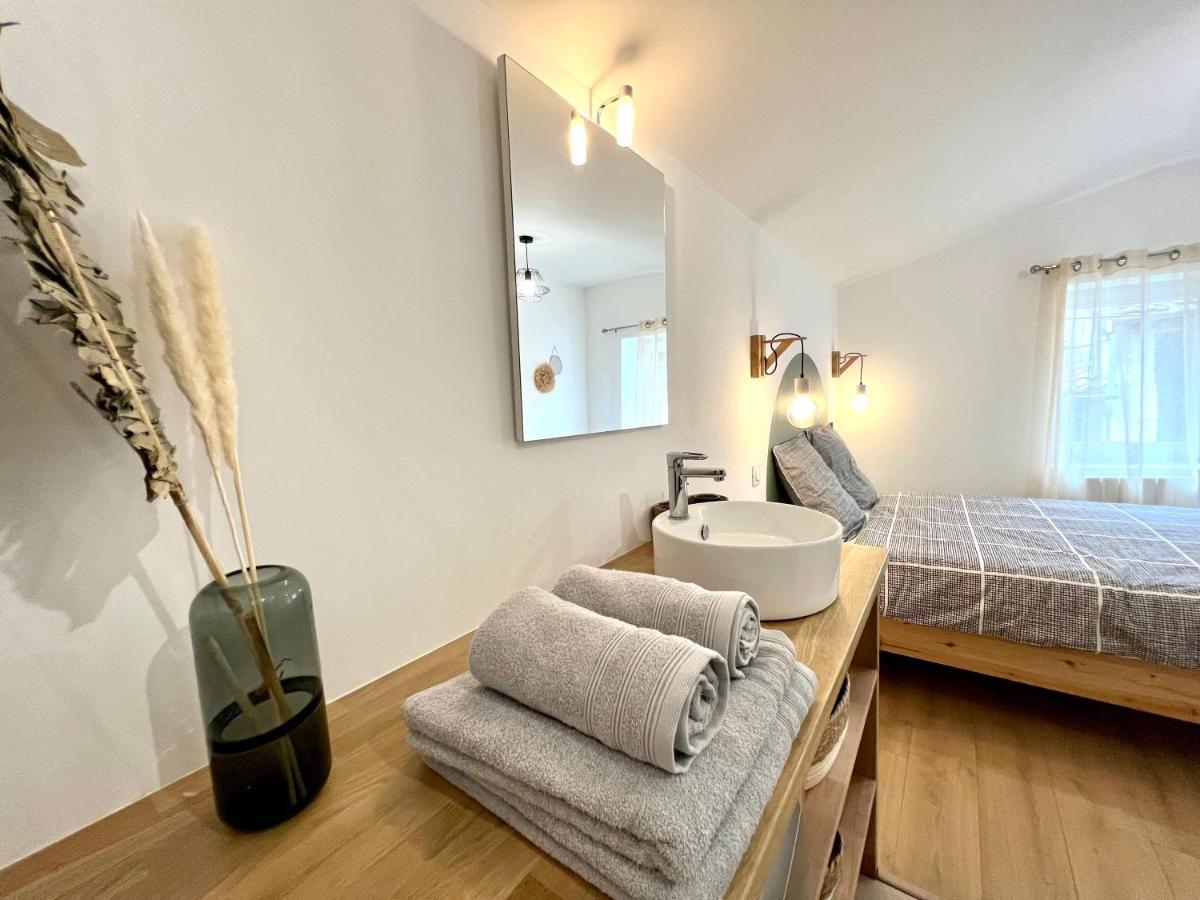 Suite ~ Romance Estivale ~ A 15 Min De Lyon Miribel (Ain) Exterior photo
